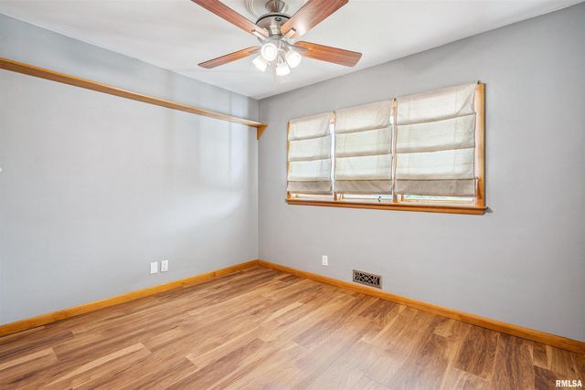 4132 Rodeo Rd Road, Davenport, IA 52806