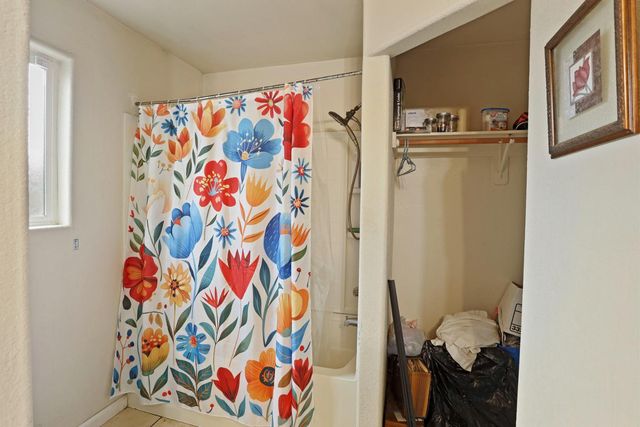 5238 E Sonora St, Stockton, CA 95215