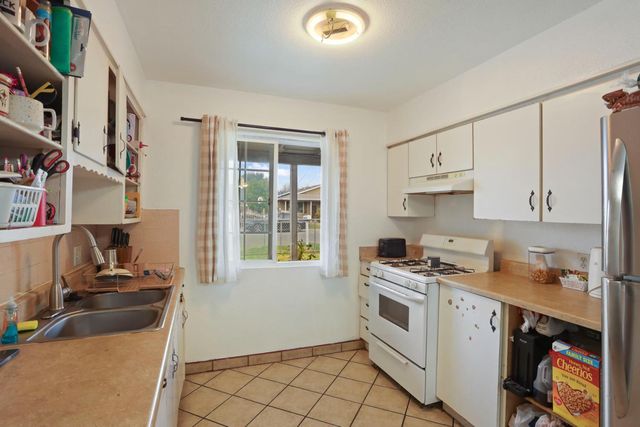 5238 E Sonora St, Stockton, CA 95215