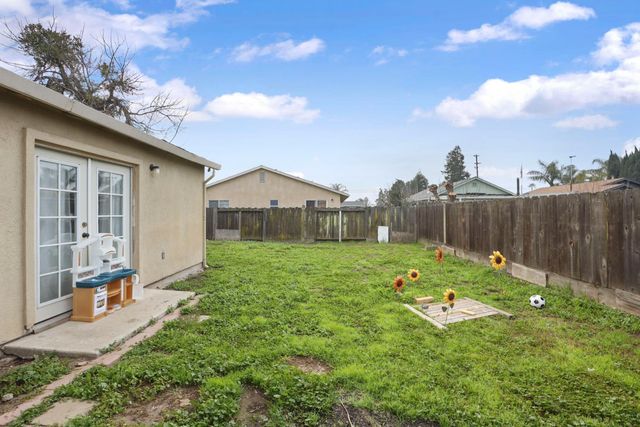 5238 E Sonora St, Stockton, CA 95215