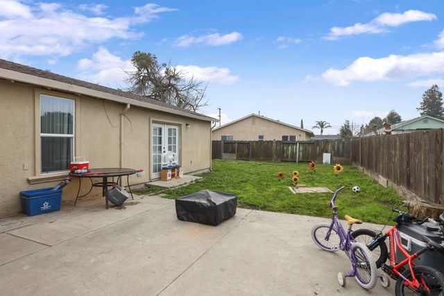 5238 E Sonora St, Stockton, CA 95215