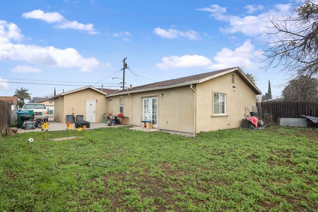 5238 E Sonora St, Stockton, CA 95215