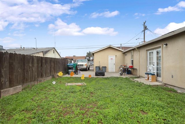 5238 E Sonora St, Stockton, CA 95215