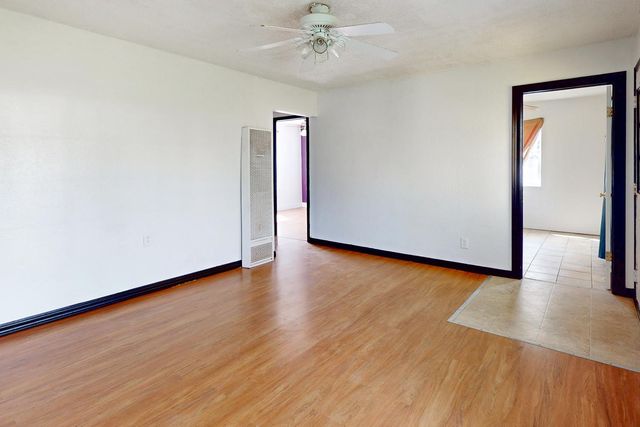 1906 Chapman Ave, Olivehurst, CA 95961