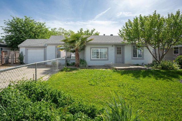 1906 Chapman Ave, Olivehurst, CA 95961
