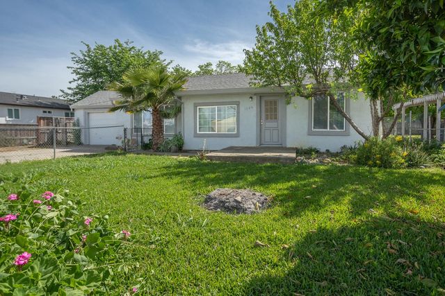 1906 Chapman Ave, Olivehurst, CA 95961