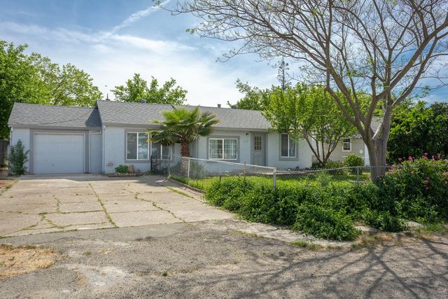 1906 Chapman Ave, Olivehurst, CA 95961