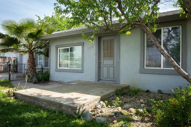1906 Chapman Ave, Olivehurst, CA 95961