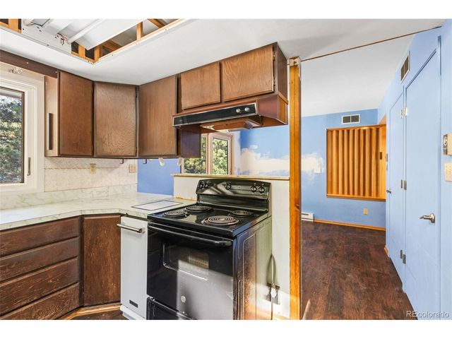 746 Bow Mountain Rd, Boulder, CO 80304