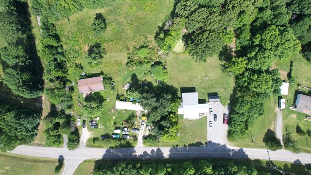 4368 Old Metal Rd, Palmyra, TN 37142