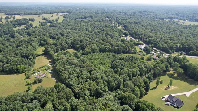 4368 Old Metal Rd, Palmyra, TN 37142