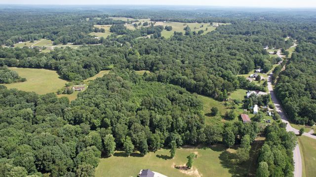 4368 Old Metal Rd, Palmyra, TN 37142