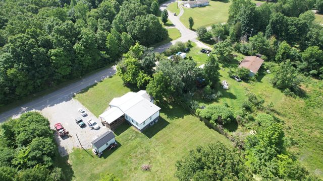 4368 Old Metal Rd, Palmyra, TN 37142