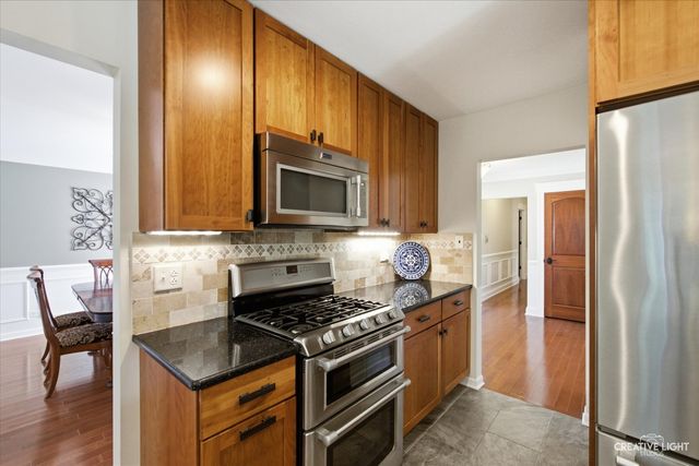 1493 Sandy Hook Street, Wheaton, IL 60189
