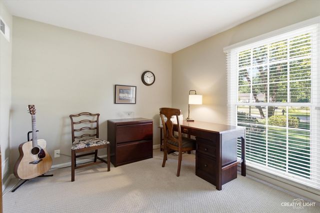 1493 Sandy Hook Street, Wheaton, IL 60189