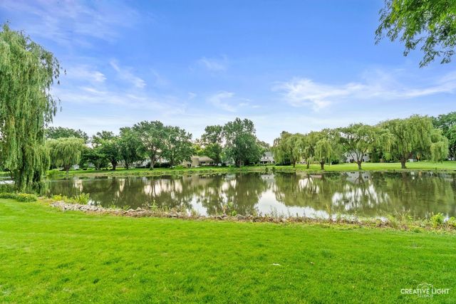1493 Sandy Hook Street, Wheaton, IL 60189