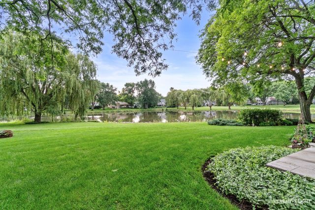1493 Sandy Hook Street, Wheaton, IL 60189