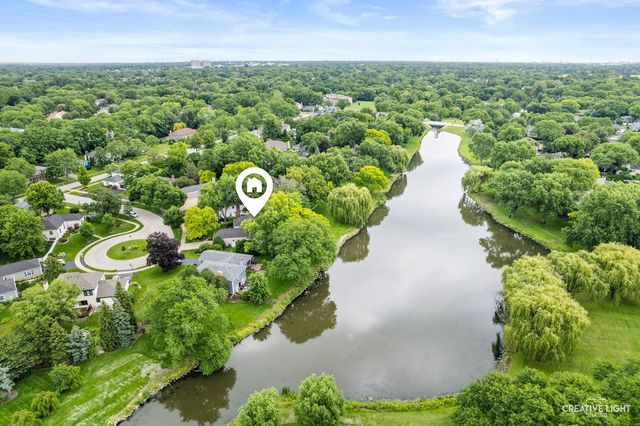 1493 Sandy Hook Street, Wheaton, IL 60189