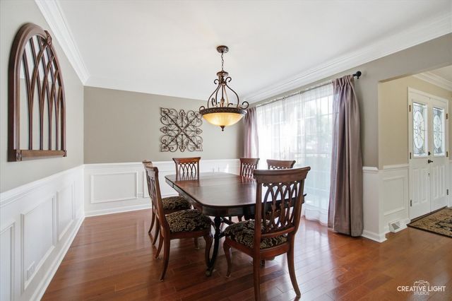 1493 Sandy Hook Street, Wheaton, IL 60189