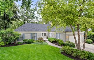 1493 Sandy Hook Street, Wheaton, IL 60189