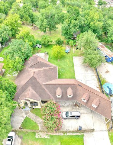 2106 Bertrand Street, Houston, TX 77093