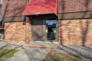 21661 Hillside Drive 1D, Clinton Charter Township, MI 48035