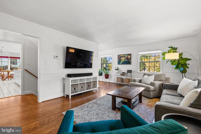 205 VASSAR PL, Alexandria, VA 22314