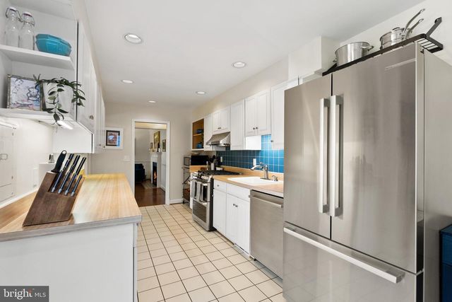 205 VASSAR PL, Alexandria, VA 22314
