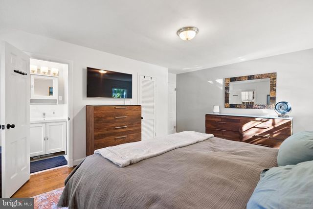 205 VASSAR PL, Alexandria, VA 22314