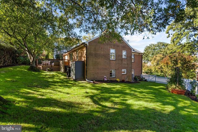 205 VASSAR PL, Alexandria, VA 22314