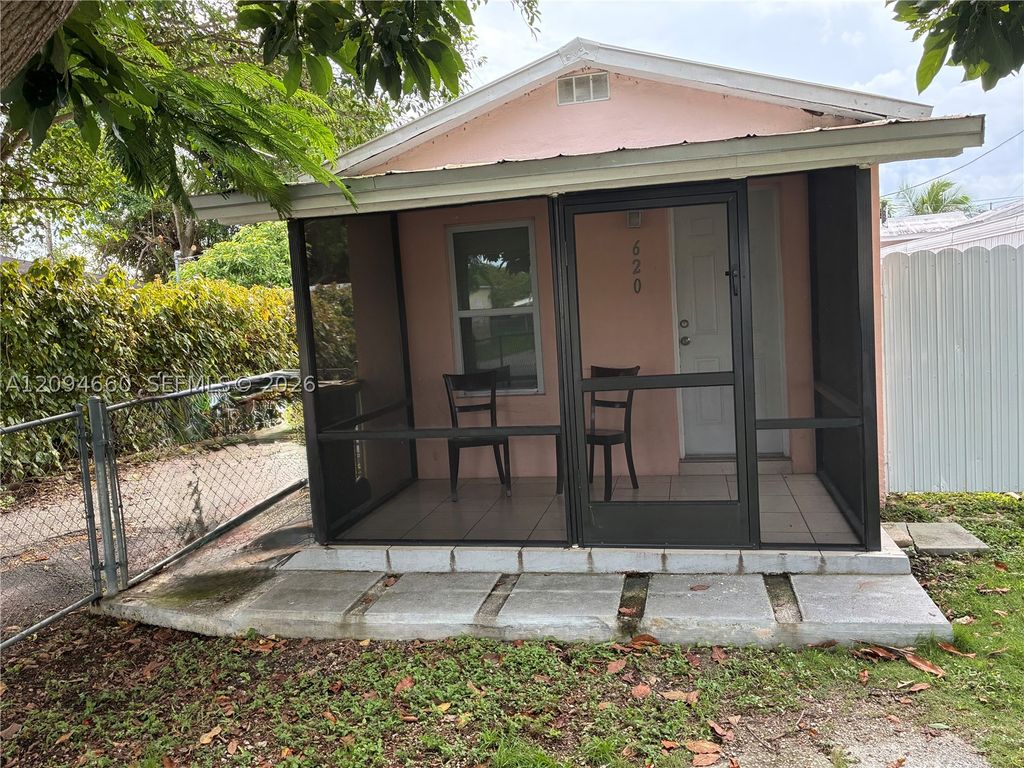 616 SW 8th 620, Homestead, FL 33030