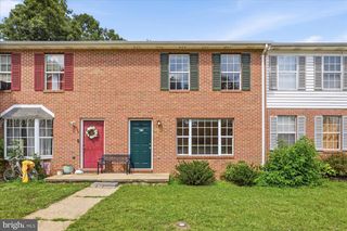215 BUCKINGHAM DR, Stephens City, VA 22655