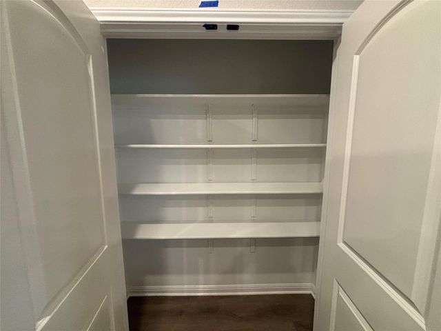 181 Crater Lake DR, Dripping Springs, TX 78620