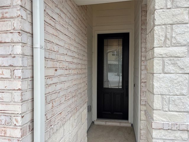 181 Crater Lake DR, Dripping Springs, TX 78620