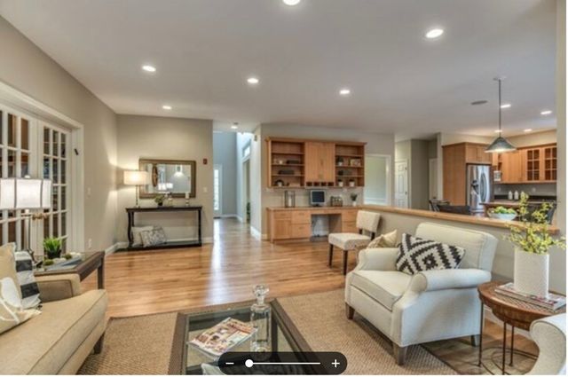 48 Homsy Lane, Needham, MA 02494