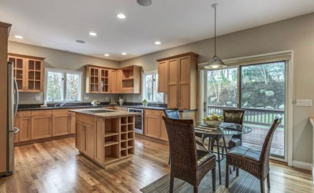 48 Homsy Lane, Needham, MA 02494
