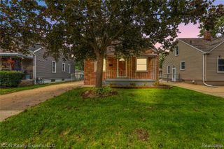 825 N Edison Avenue, Royal Oak, MI 48067