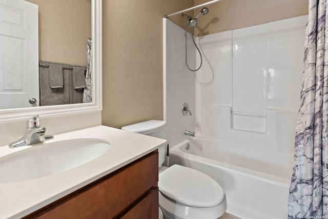 3010 Besterio, Corpus Christi, TX 78415