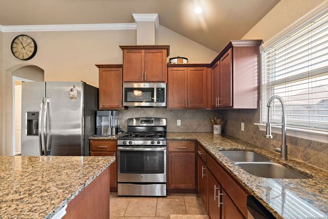 3010 Besterio, Corpus Christi, TX 78415