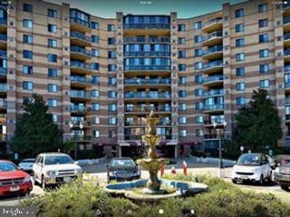 8370 GREENSBORO DR #811, Mclean, VA 22102