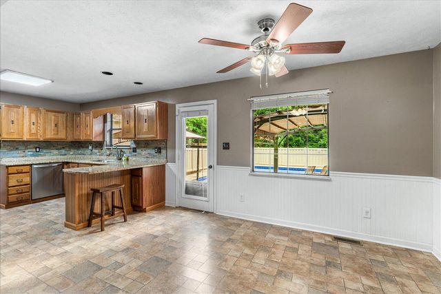 122 Nash Drive, Athens, TN 37303