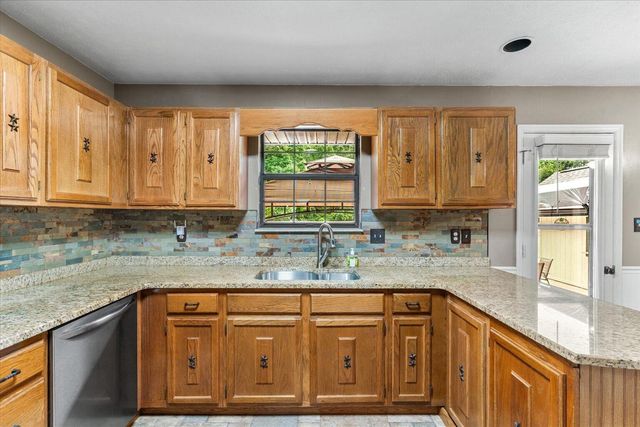 122 Nash Drive, Athens, TN 37303