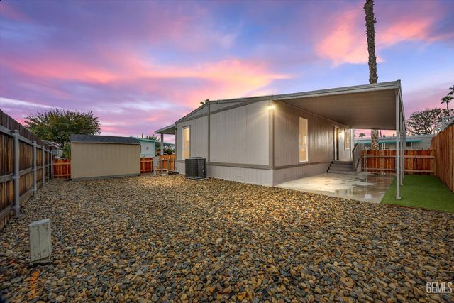 294 Florence Lane, Bakersfield, CA 93308