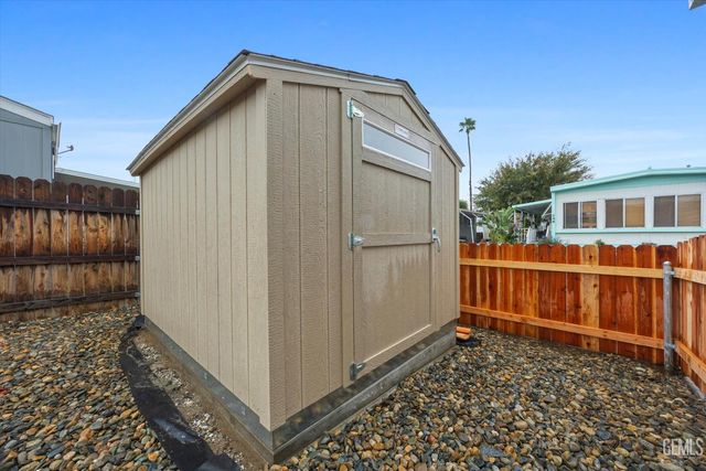 294 Florence Lane, Bakersfield, CA 93308