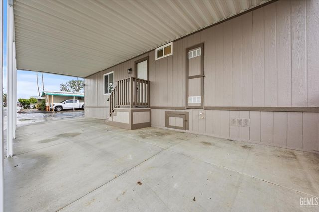 294 Florence Lane, Bakersfield, CA 93308