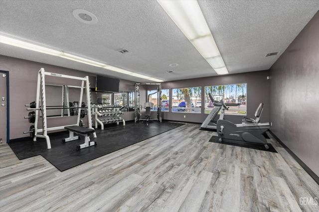 294 Florence Lane, Bakersfield, CA 93308