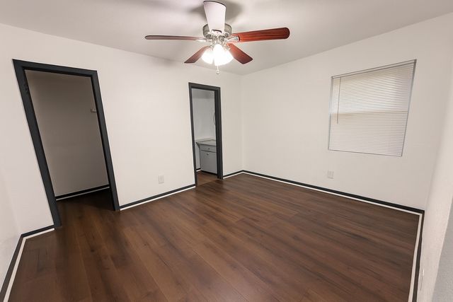 920 Crockett Street, Midlothian, TX 76065