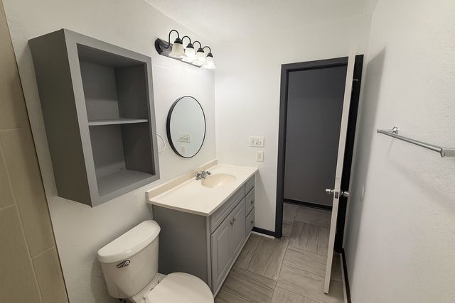 920 Crockett Street, Midlothian, TX 76065