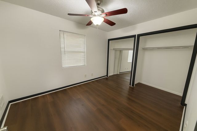 920 Crockett Street, Midlothian, TX 76065