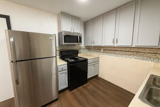 920 Crockett Street, Midlothian, TX 76065